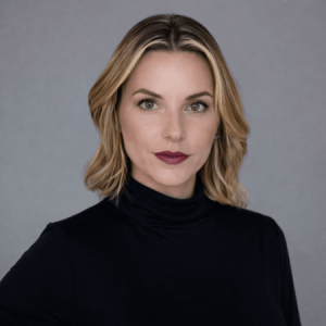 Kayla Mahoney Headshot v.2